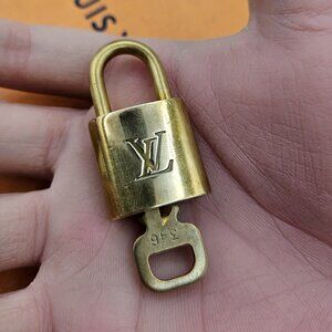 LV Padlock and Key set No. 346